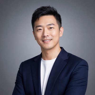 陈明轩,18comic 回家的路创始人兼CEO,正面职业照